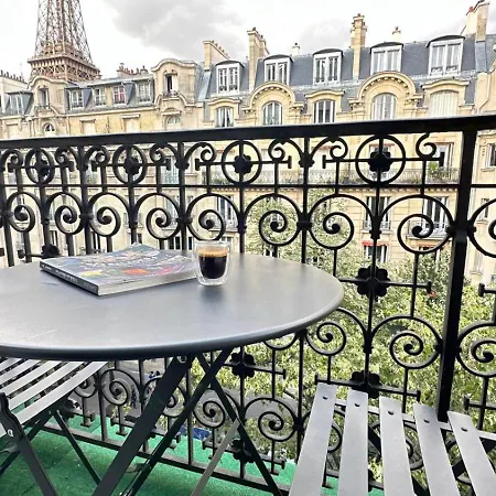 140m2 Vue Sur Tour Eiffel Apartment