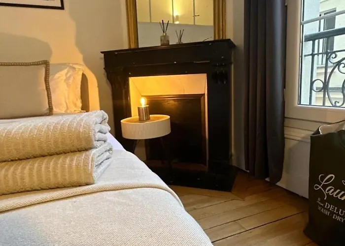 140m2 Vue Sur Tour Eiffel Apartment