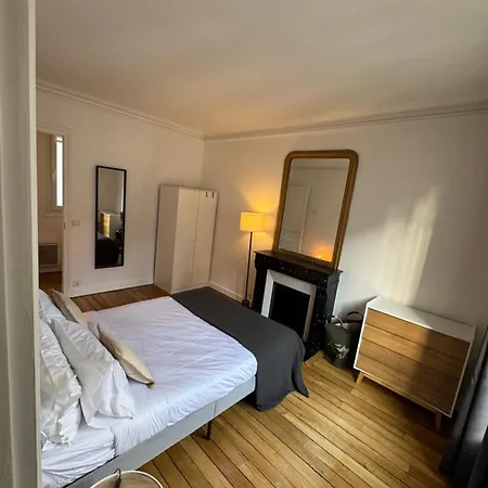 140m2 Vue Sur Tour Eiffel * Париж