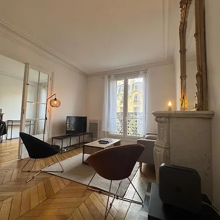 140m2 Vue Sur Tour Eiffel Париж