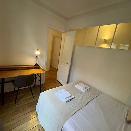 140m2 Vue Sur Tour Eiffel * Париж