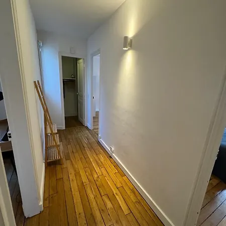 140m2 Vue Sur Tour Eiffel Апартаменты