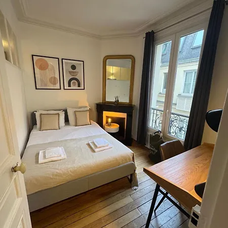 140m2 Vue Sur Tour Eiffel Апартаменты *
