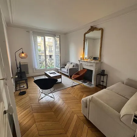 Апартаменты 140m2 Vue Sur Tour Eiffel Париж