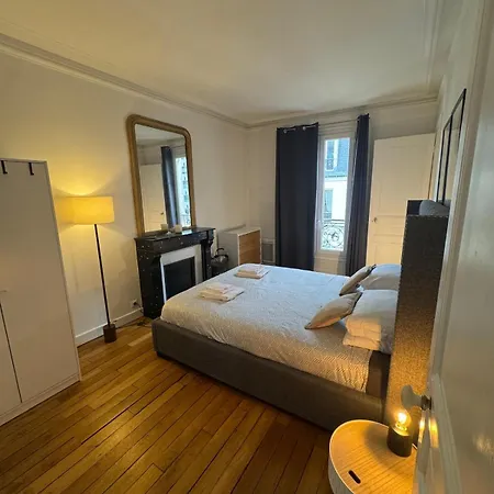 140m2 Vue Sur Tour Eiffel Апартаменты