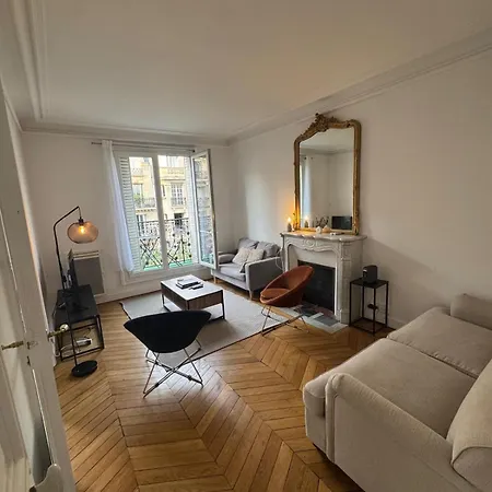 Апартаменты 140m2 Vue Sur Tour Eiffel Париж