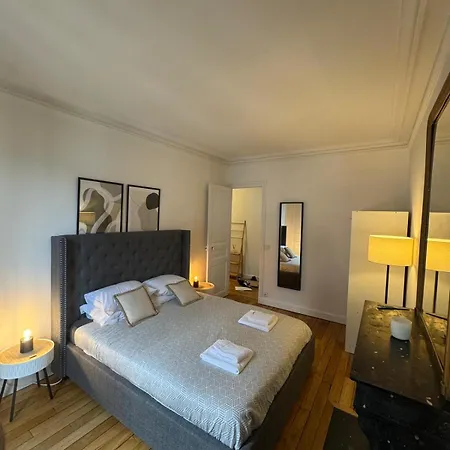 140m2 Vue Sur Tour Eiffel