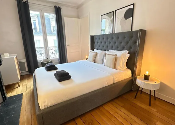 140m2 Vue Sur Tour Eiffel Daire